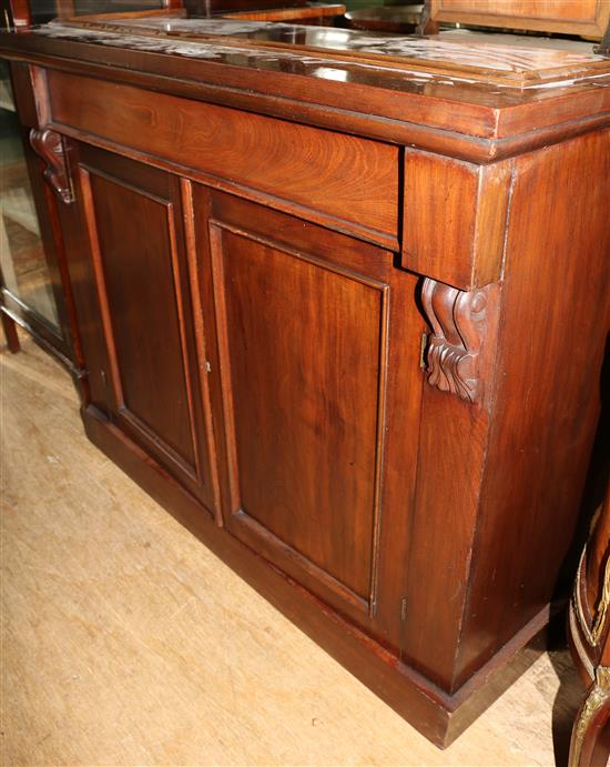 Chiffonier base